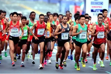 马拉松跑全程是多少，42公里(世界纪录2小时跑完)
