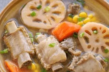 最适合冬天喝的10款养生汤，一碗莲藕排骨汤就能熬过一个冬