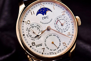 IWC手表是什么牌子多少钱，万国手表(均价6-10万元)