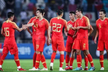 中国男足0-25输给了谁，日本的2支球队(在亚冠联赛中输的)
