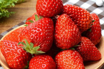 草莓怎么保存会时间长一点，3个保存方法让草莓更不容易坏