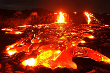 中国唯一的活火山在哪里，是东北地区的长白山(喷发规模并不大)