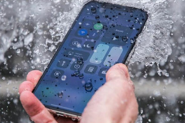 手机进水了怎么处理比较好，4种手机进水的紧急应对方法