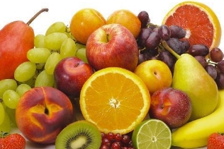 三种水果是肾病克星，西瓜/葡萄/柚子(能够促进肾脏排毒)